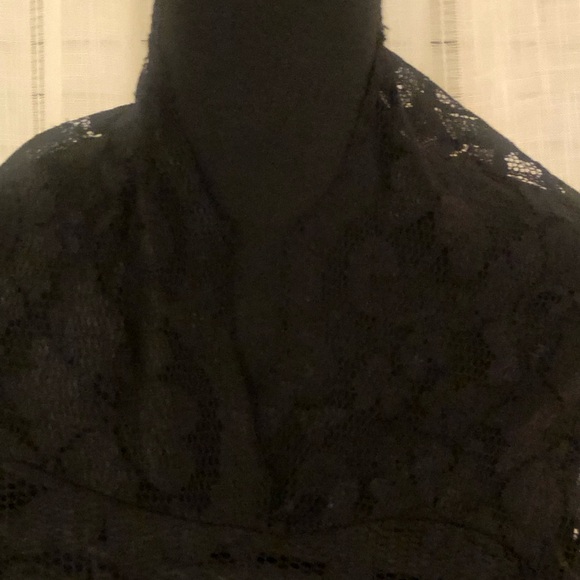 Bodycon Lace Dress - Picture 5 of 5